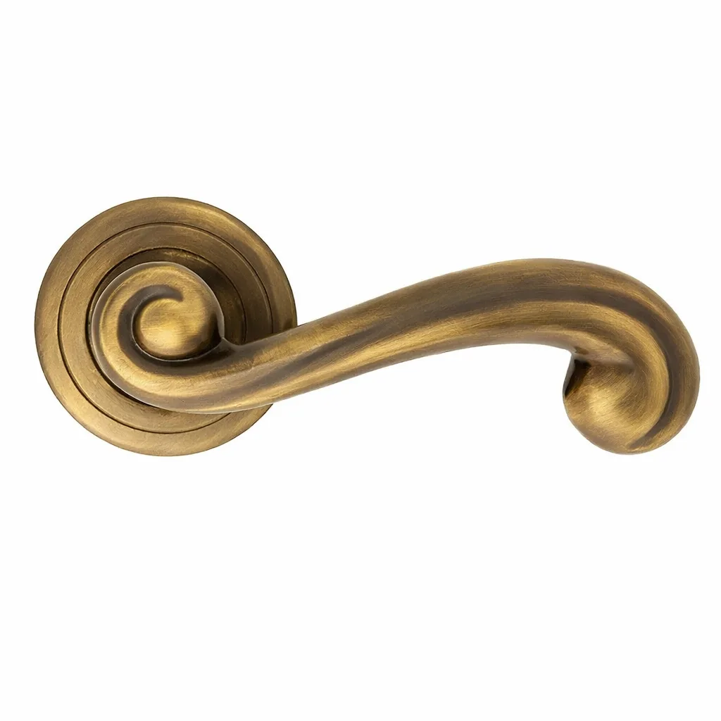 AI-LR-116-Antique-Brass-1